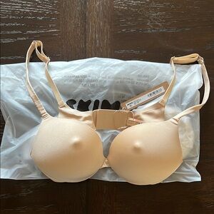 Skims nipple push-up bra